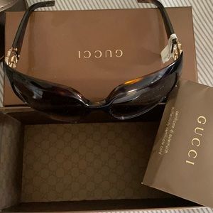 Sunglasses Gucci